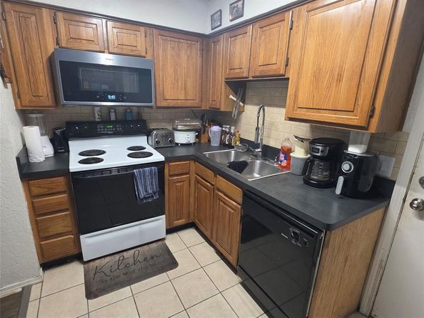 13219  Emily Road  4104, Dallas Texas 75240