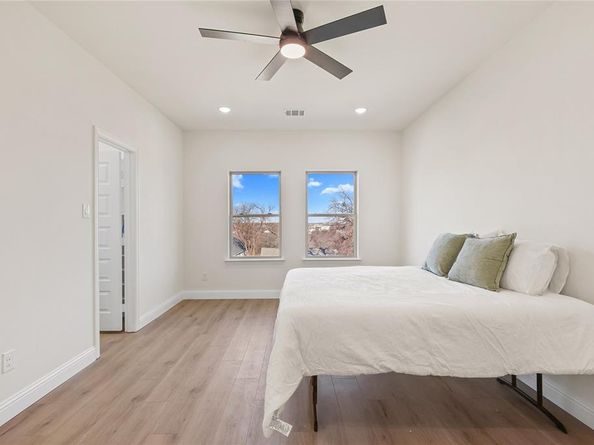 1608  D Avenue , Fort Worth Texas 76104