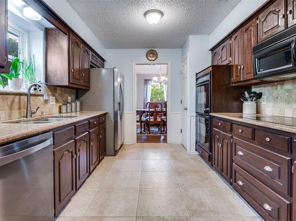 722  Corinthian Place , Duncanville Texas 75137