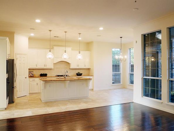 8317  Victoria Lane , Lantana Texas 76226