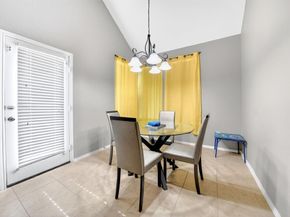424  Castle Street , DeSoto Texas 75115