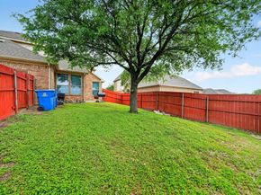 424  Castle Street , DeSoto Texas 75115