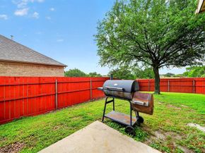 424  Castle Street , DeSoto Texas 75115