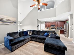 424  Castle Street , DeSoto Texas 75115