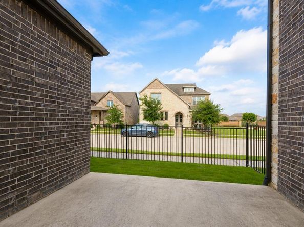 1571  Amesbury Way , Farmers Branch Texas 75234