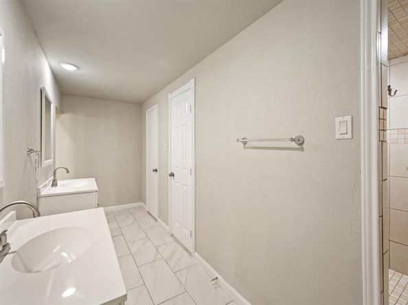 515  Brynmawr Court , Arlington Texas 76014