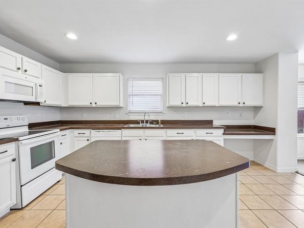 8832  Elk Creek Lane , Fort Worth Texas 76123