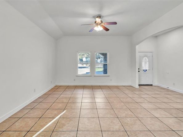 3022  Loving Avenue , Fort Worth Texas 76106
