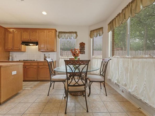 6707  Forest Park Drive , Arlington Texas 76001