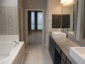 1712  Villa Court , Corinth Texas 76210