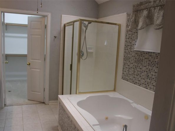 1712  Villa Court , Corinth Texas 76210