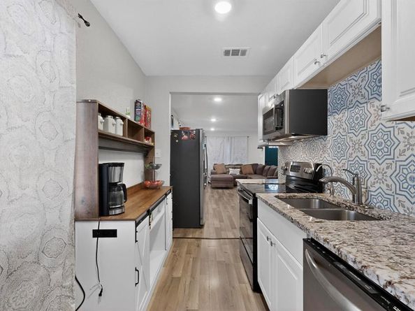 1300 E Mulkey Street , Fort Worth Texas 76104