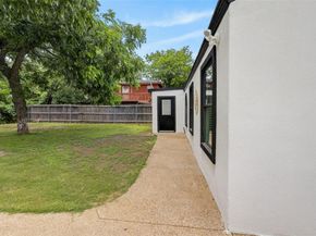 3220  Illinois Avenue , Fort Worth Texas 76110