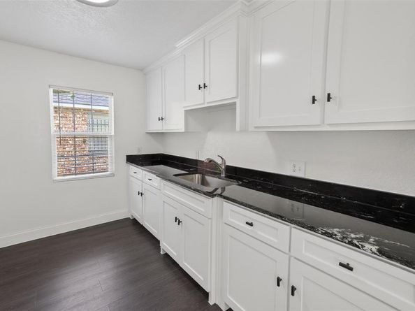 3220  Illinois Avenue , Fort Worth Texas 76110