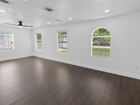 3220  Illinois Avenue , Fort Worth Texas 76110