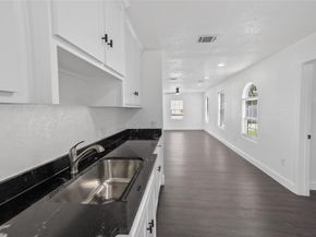 3220  Illinois Avenue , Fort Worth Texas 76110