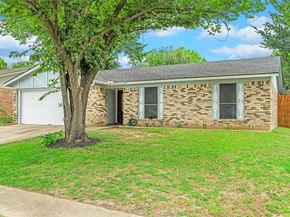 7513  Castillo Road , Fort Worth Texas 76112