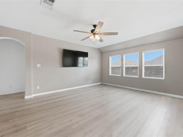 527  Francis Lane , Royse City Texas 75189