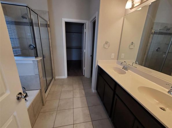 1913  Edgewater Drive , Garland Texas 75043