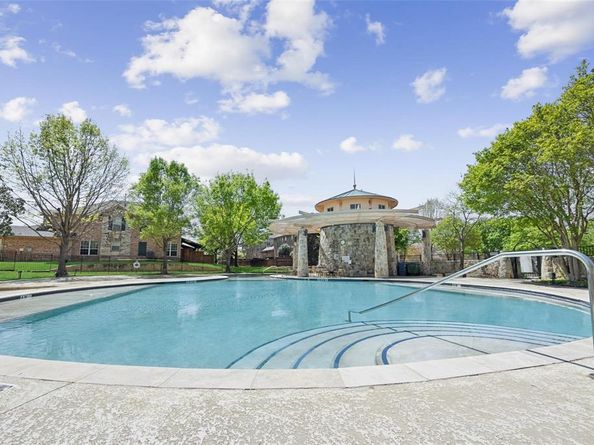 1861  Sandpiper Lane , Carrollton Texas 75007