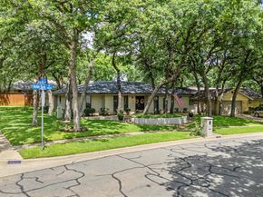 1800  Holm Oak Street , Arlington Texas 76012