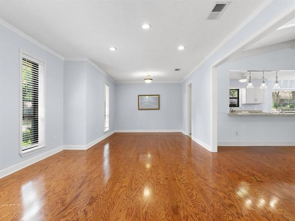 1800  Holm Oak Street , Arlington Texas 76012
