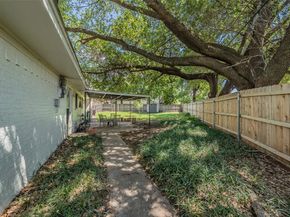 1806  Hilltop Lane , Pantego Texas 76013