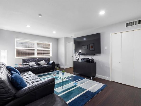 7830  La Sobrina Drive , Dallas Texas 75248