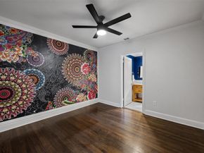 5621  Mccommas Boulevard , Dallas Texas 75206