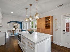 5621  Mccommas Boulevard , Dallas Texas 75206