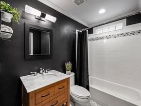 5621  Mccommas Boulevard , Dallas Texas 75206