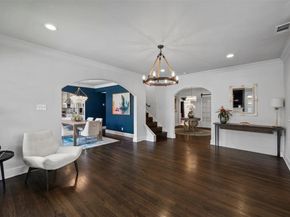 5621  Mccommas Boulevard , Dallas Texas 75206