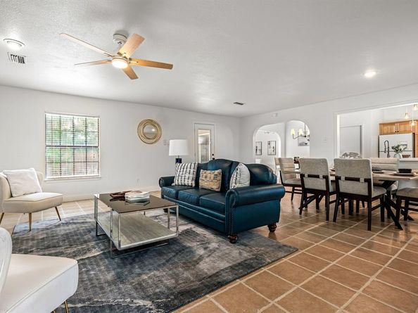 2518  Hightrail Drive , Carrollton Texas 75006