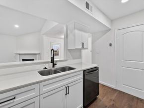 428  Dollins Street , Cedar Hill Texas 75104