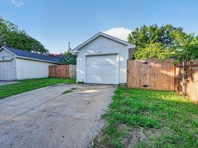 428  Dollins Street , Cedar Hill Texas 75104
