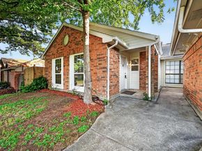 428  Dollins Street , Cedar Hill Texas 75104