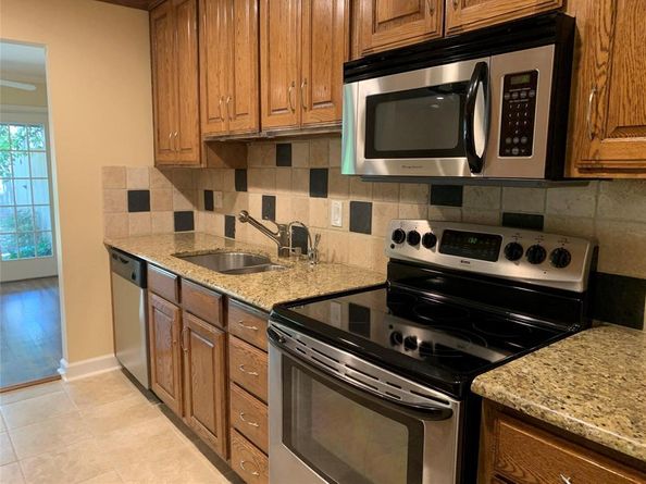 6949  Helsem Way  131, Dallas Texas 75230