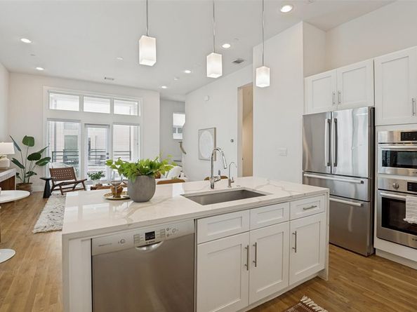 1719  Caddo Street  101, Dallas Texas 75204