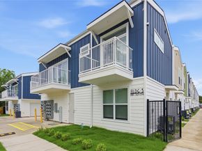 2925  Spruce Valley Lane  306, Dallas Texas 75233
