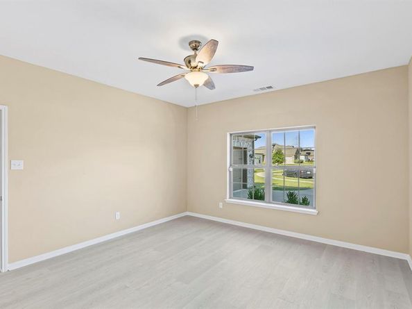1516  Kinglet Street , DeSoto Texas 75115