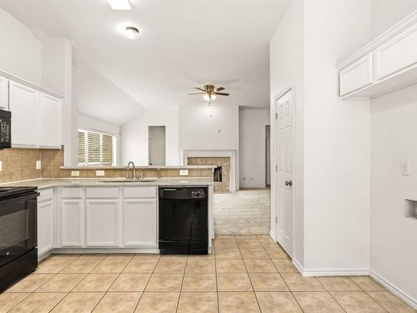 1138  Hampshire Lane , Cedar Hill Texas 75104