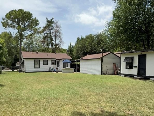 8411  Birch Avenue , Dallas Texas 75217