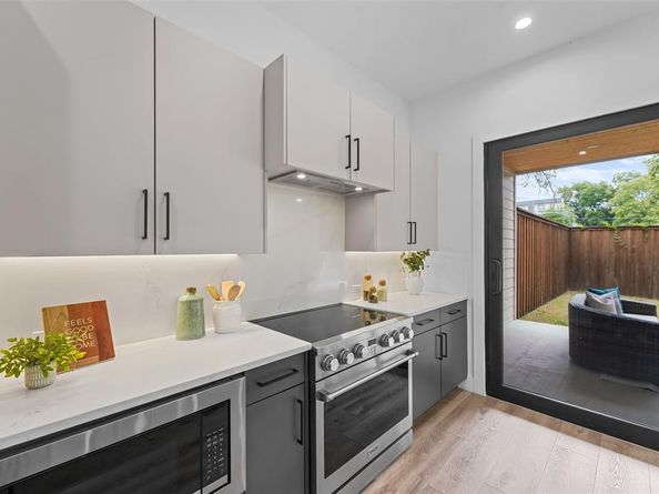 2304  Hondo  , Dallas Texas 75219