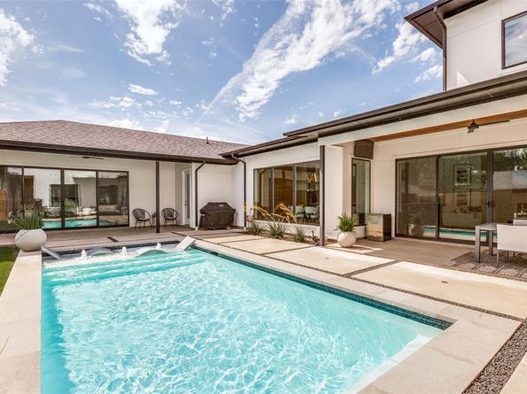 9915  Hurley Way , Dallas Texas 75220