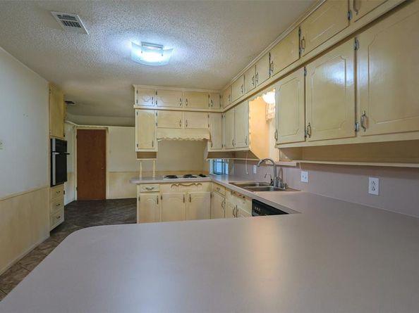 7601  Trimble Drive , Fort Worth Texas 76134
