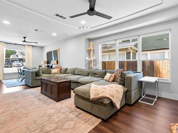 406 S Montreal Avenue , Dallas Texas 75208