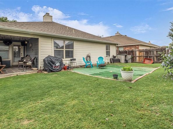 325  Redhead Drive , Little Elm Texas 75068