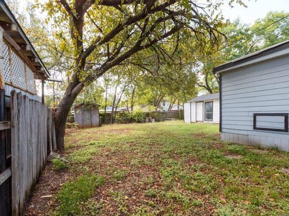 1657  Cottonwood Street , Grand Prairie Texas 75050