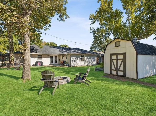 10626  Larchfield Lane , Dallas Texas 75238