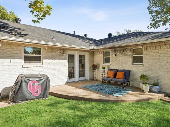 10626  Larchfield Lane , Dallas Texas 75238